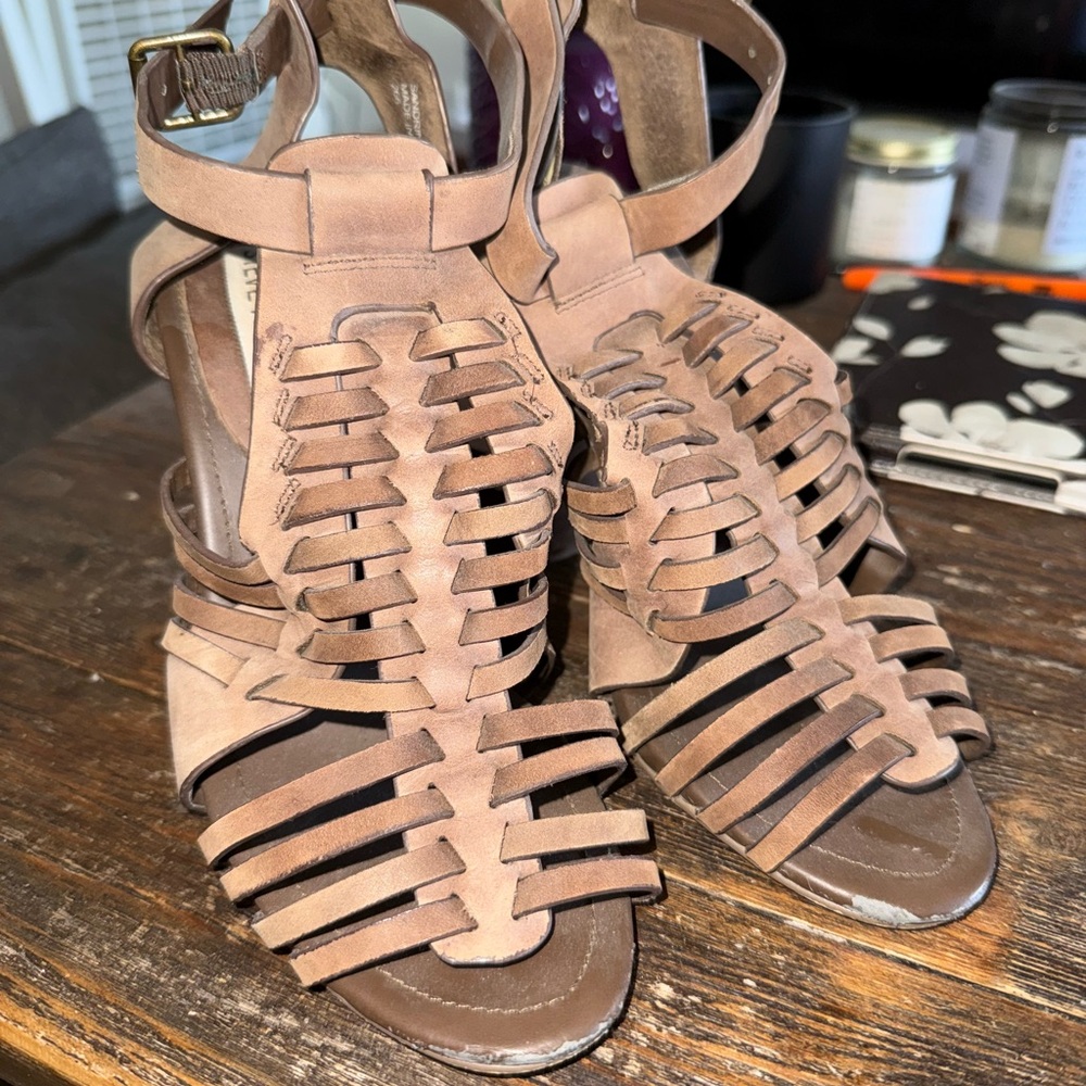 Steve Madden Sandrina 7 Women's Strappy Sandals in Tan